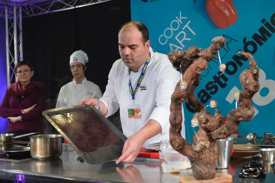 Comiendose el vino y si es de D.O. Bullas, mejor’, ponencia de Salvador Fernández (El Borrego).