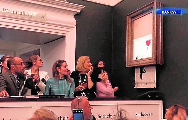 Momento en que la obra se autodestruye parcialmente. 