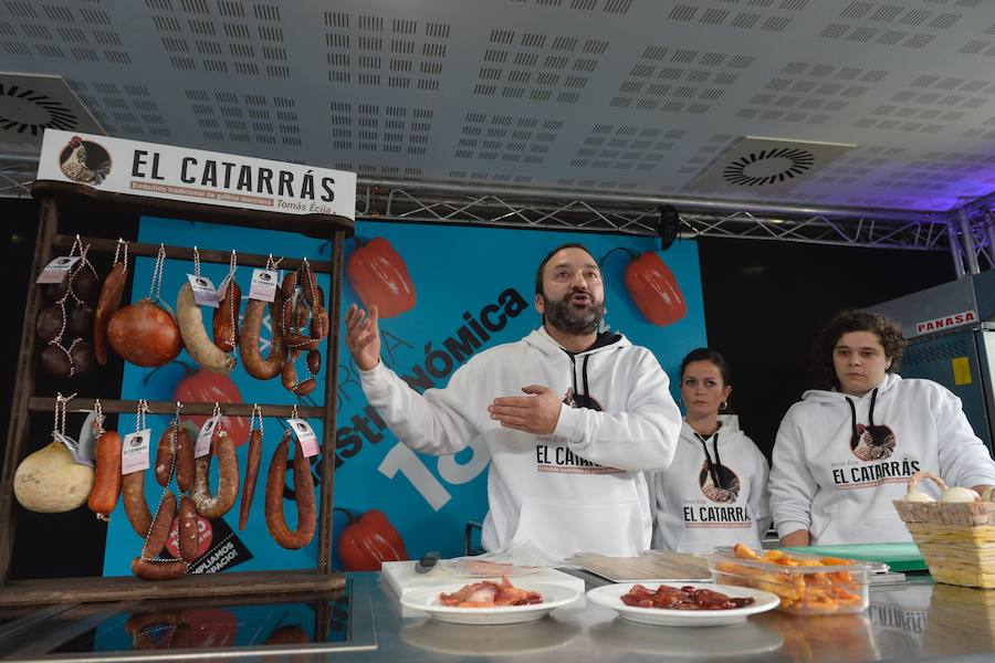 Tomás Écija trajo diferentes elaboraciones de gallina murciana en su ponencia de Murcia Gastronómica. 