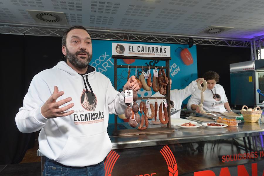 Tomás Écija trajo diferentes elaboraciones de gallina murciana en su ponencia de Murcia Gastronómica. 