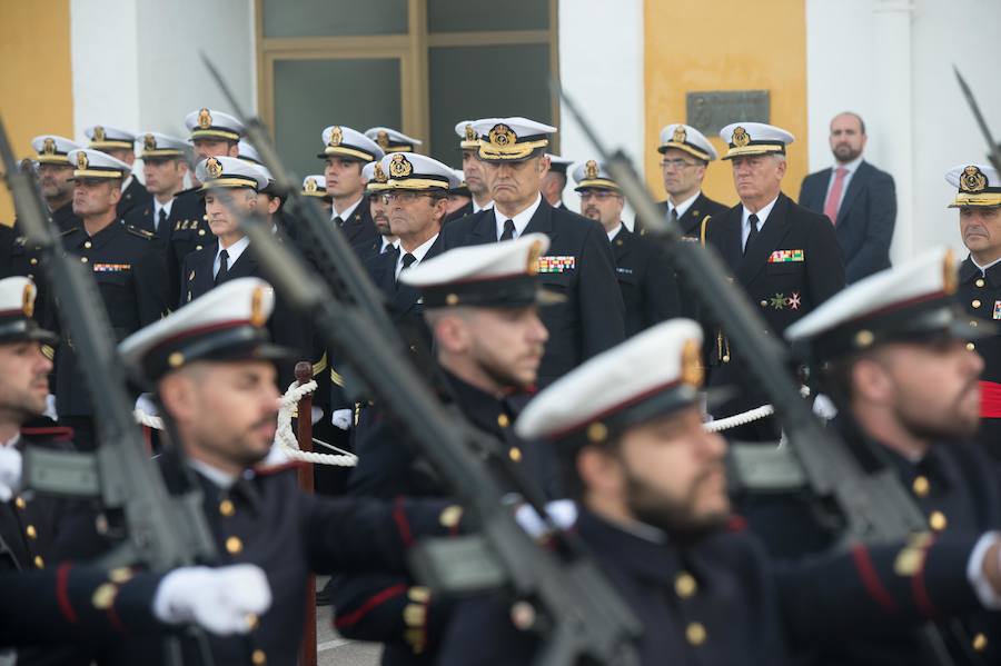 Manuel Garat Caramé, que continuará su visita por las unidades de la Armada de la ciudad portuaria este martes 13, fue designado en su nuevo cargo el 21 de septiembre por el Consejo de Ministros