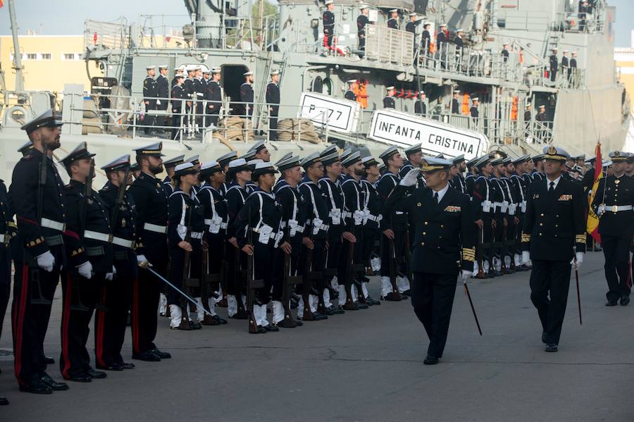 Manuel Garat Caramé, que continuará su visita por las unidades de la Armada de la ciudad portuaria este martes 13, fue designado en su nuevo cargo el 21 de septiembre por el Consejo de Ministros