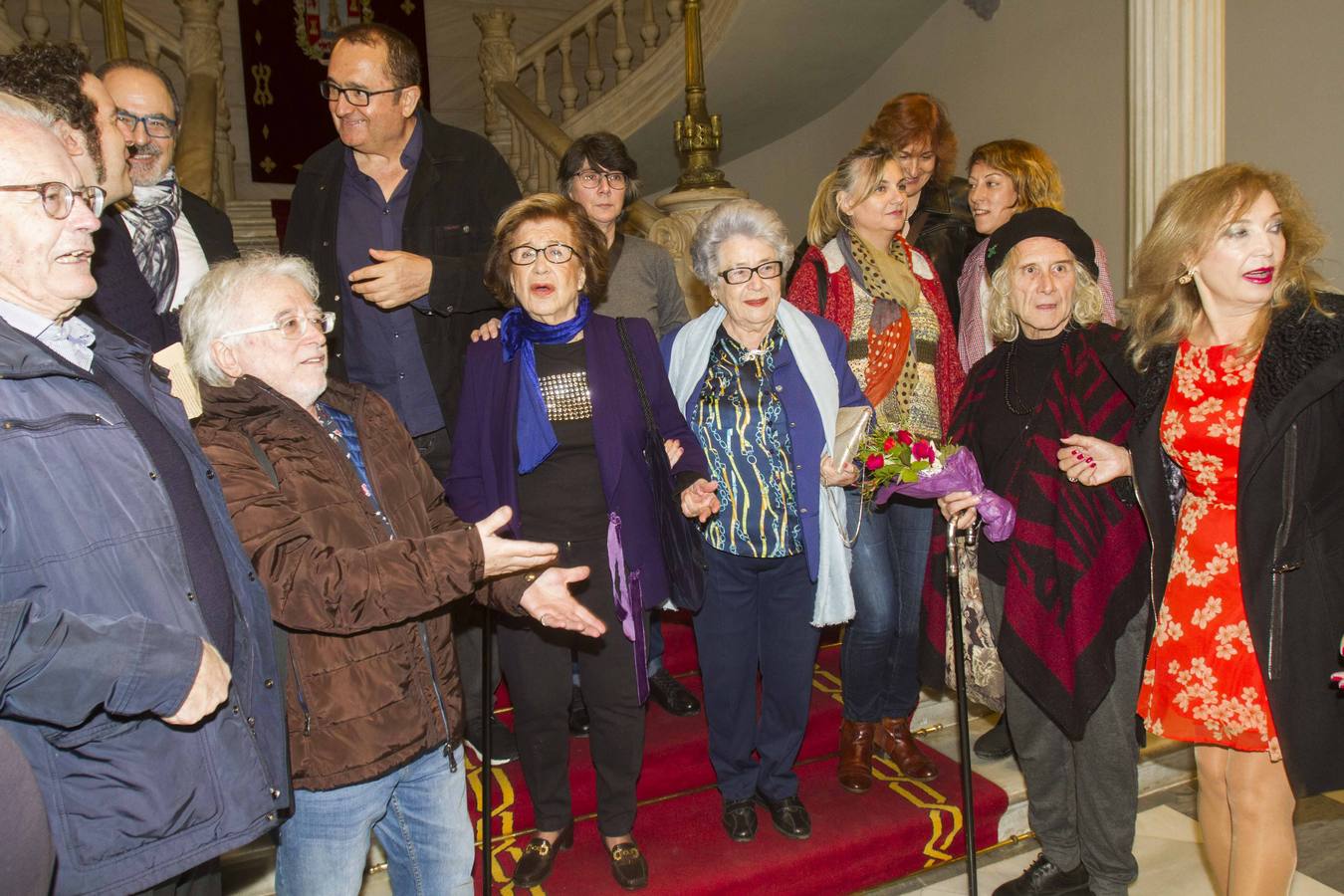 Dionisia García recibió el reconocimiento y el afecto del festival poético Deslinde, que se viene celebrando en Cartagen