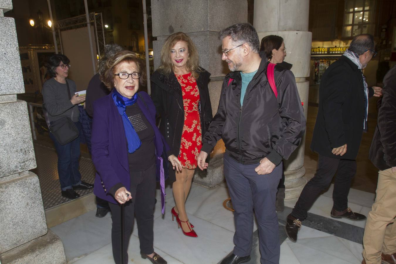 Dionisia García recibió el reconocimiento y el afecto del festival poético Deslinde, que se viene celebrando en Cartagen