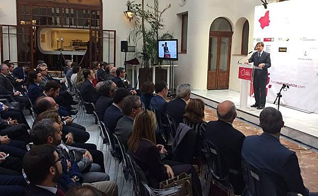 El presidente de Bankia, José Ignacio Goirigolzarri, durante su intervención en el Foro Nueva Murcia, este miércoles. 