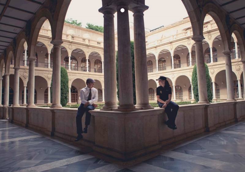 El objetivo de la asociación es recaudar dinero para la investigación contra el cáncer y ayudar a enfermos y familiares