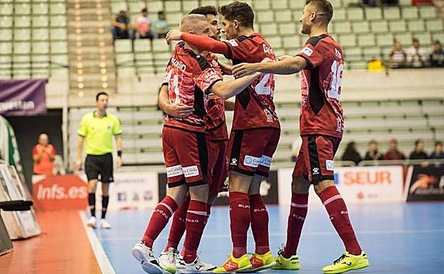 Jugadores de ElPozo Murcia celebran un gol.