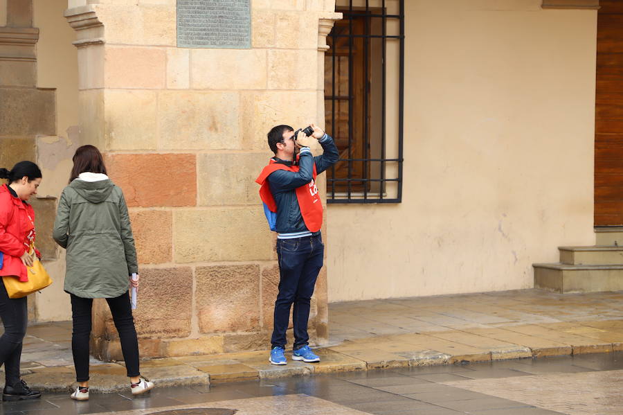 Unos cien fotógrafos participan en este concurso, organizado por 'La Verdad'