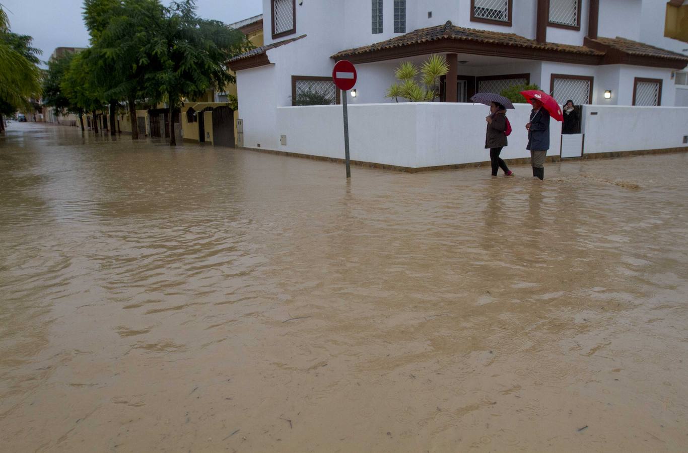 El agua ha hecho estragos en Los Alcázares