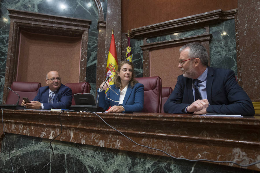 Los portavoces se han reunido en la mañana de este jueves para concretar el orden de las mociones.