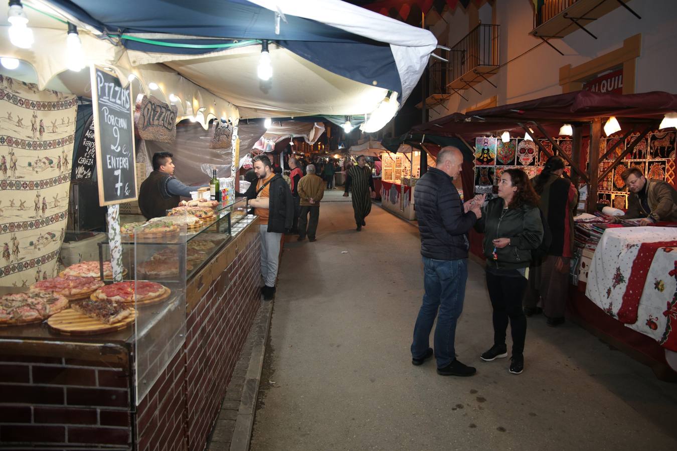 El mercado medieval se instala en las calles de Lorca.