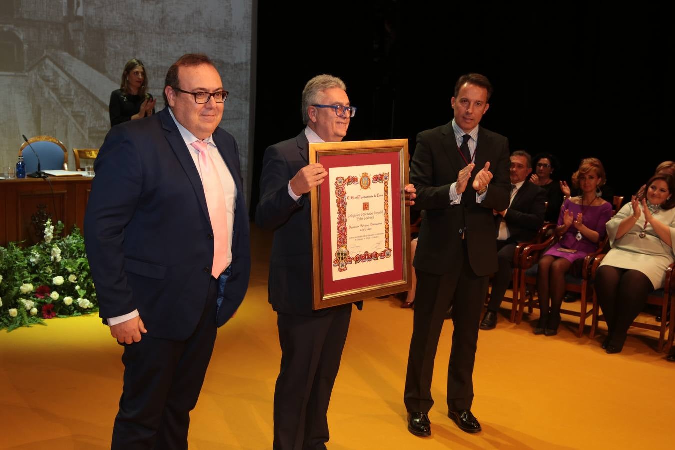 Gil Jódar reclama mejores comunicaciones para el turismo y el comercio local