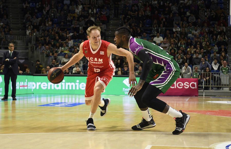 Los de Juárez pelearon un gran partido hasta el último minuto contra el Unicaja a domicilio, pero no consiguieron terminar la remontada al final (89-82)