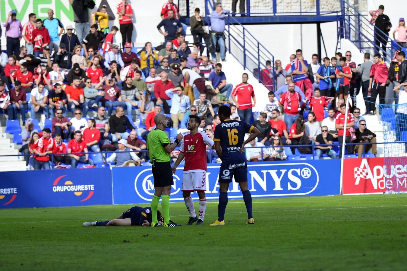 Los universitarios ganaron gracias a los goles de Kilian Grant y de Isi Ros, la expulsión de este último en la segunda parte marcó el dominio final de los de Herrero, que no aprovecharon la superioridad para empatar el encuentro