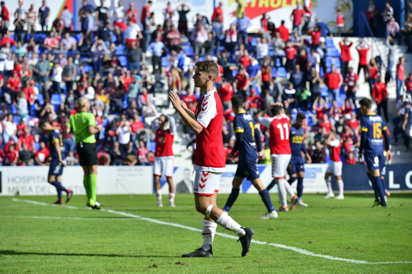 Los universitarios ganaron gracias a los goles de Kilian Grant y de Isi Ros, la expulsión de este último en la segunda parte marcó el dominio final de los de Herrero, que no aprovecharon la superioridad para empatar el encuentro