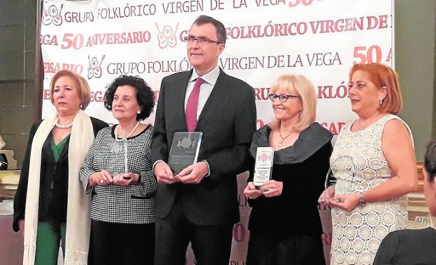  Encarna Carrasco, María José Díaz, José Ballesta, Loli Mompeán y Ascensión Hernández. 