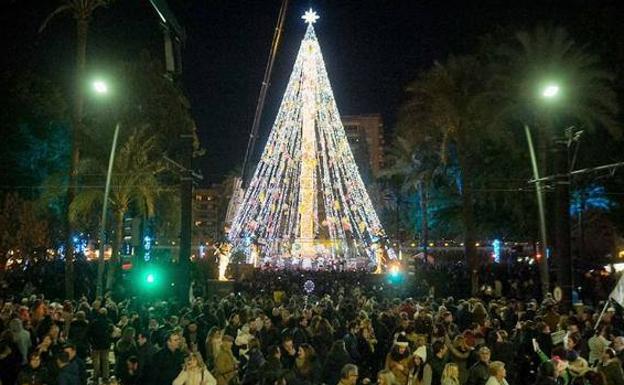 Encendido del árbol de Navidad de la Circular, el año pasado.