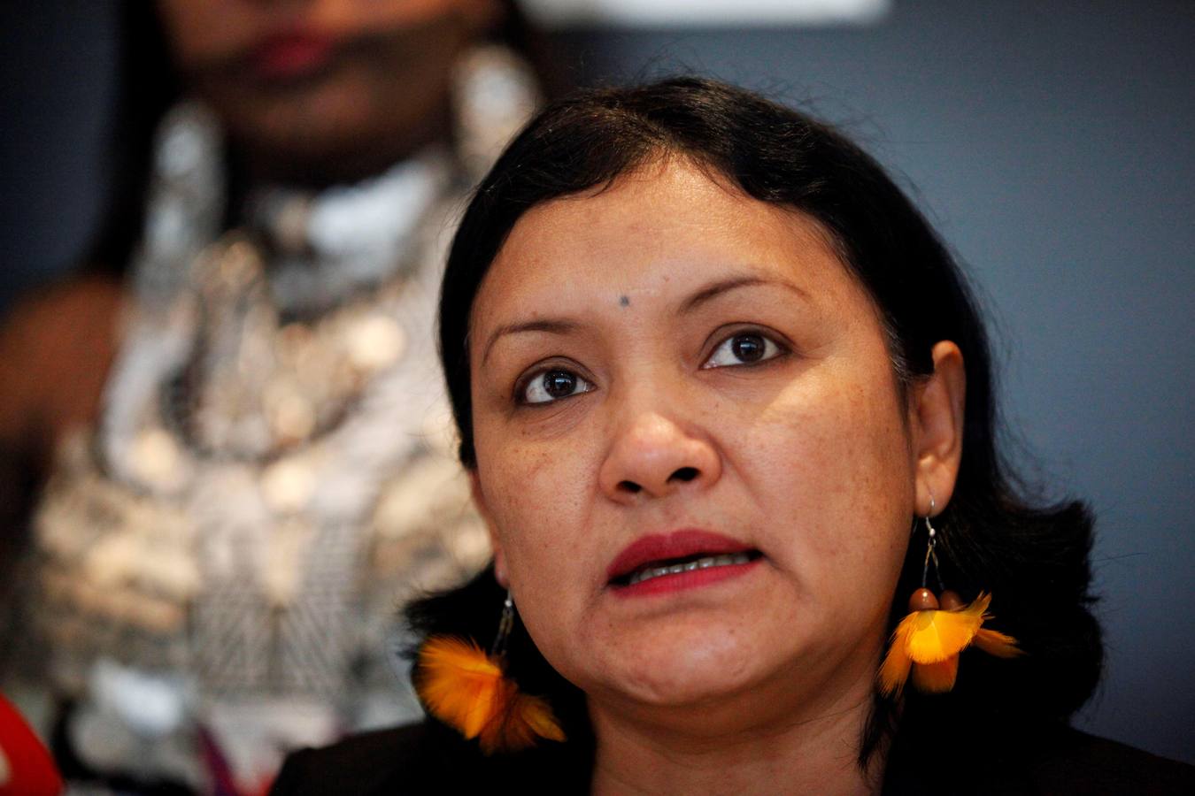 Indígenas Embera participan en el VII Congreso Territorial Mesoamericano, en Ciudad de Panamá (Panamá). Líderes indígenas colombianos dijeron estar intranquilos por la falta de recursos para la implementación del acuerdo de paz firmado entre el Gobierno y las FARC, un «retroceso» que puede llevar a que resurja o se recrudezca el conflicto.