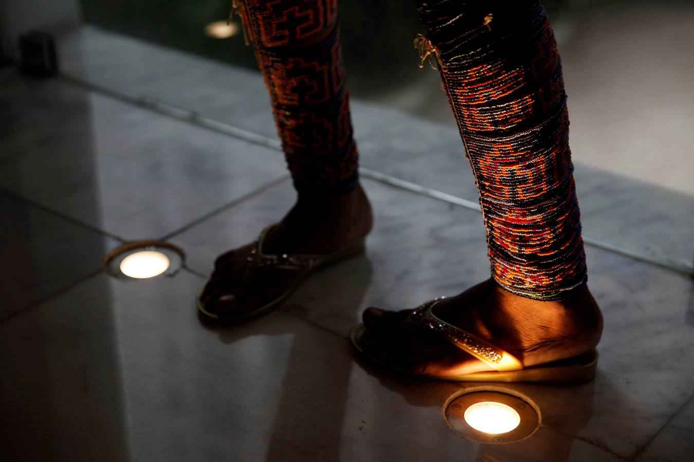 Indígenas Embera participan en el VII Congreso Territorial Mesoamericano, en Ciudad de Panamá (Panamá). Líderes indígenas colombianos dijeron estar intranquilos por la falta de recursos para la implementación del acuerdo de paz firmado entre el Gobierno y las FARC, un «retroceso» que puede llevar a que resurja o se recrudezca el conflicto.