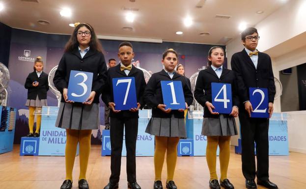 Primer premio de la Lotería del Niño.