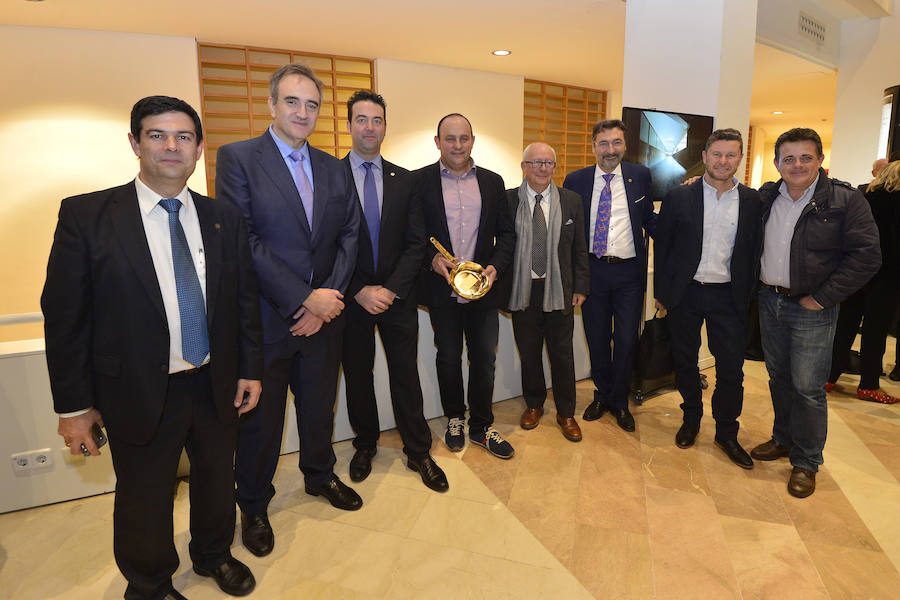 El Auditorio Víctor Villegas se llena de sentimientos desbordados en la ceremonia de entrega de la tercera edición de los Premios de Gastronomía convocados por 'La Verdad'