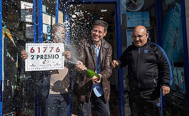 La administracción de lotería nº 2 de Fortuna vendió un décimo del segundo premio.