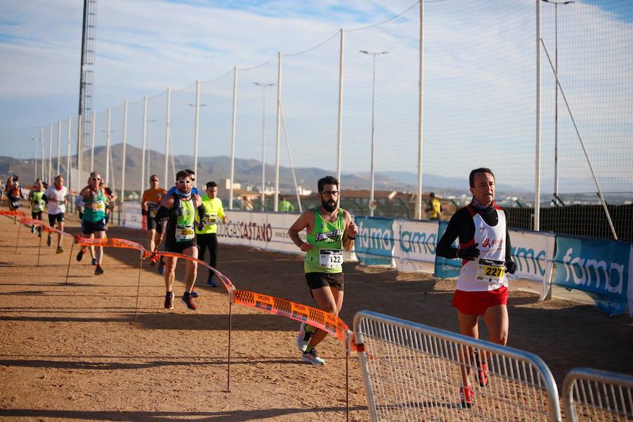 El corredor de Baréin y la etíope ganan con autoridad la carrera en el Altiplano | La prueba, incluida en el calendario de campo a través de la Federación Española, reunió a 2.000 atletas de catorce categorías 