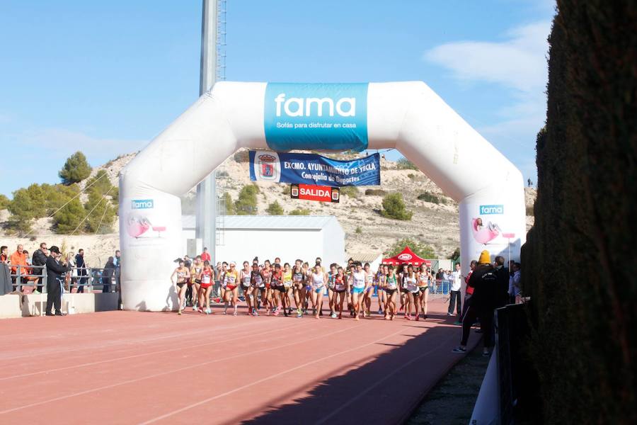 El corredor de Baréin y la etíope ganan con autoridad la carrera en el Altiplano | La prueba, incluida en el calendario de campo a través de la Federación Española, reunió a 2.000 atletas de catorce categorías 