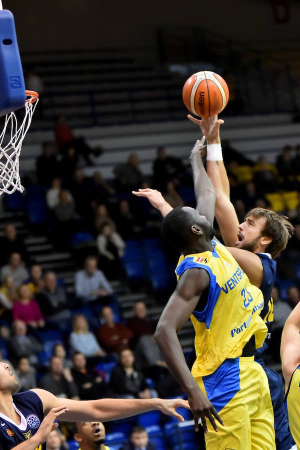 El UCAM mantiene a sus seguidores en vilo durante un encuentro muy reñido