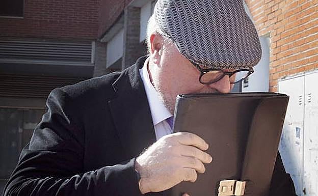 Villarejo se dirige al juzgado. 