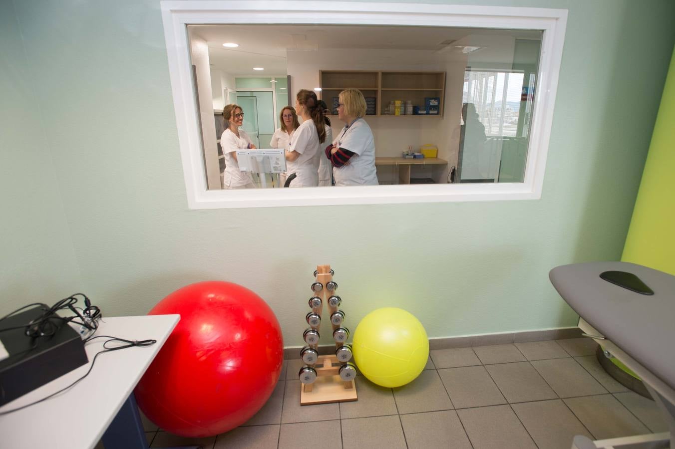 La cuarta planta del Hospital Santa María del Rosell de Cartagena alberga desde ayer la nueva Unidad de Atención a Pacientes Crónicos Complejos.