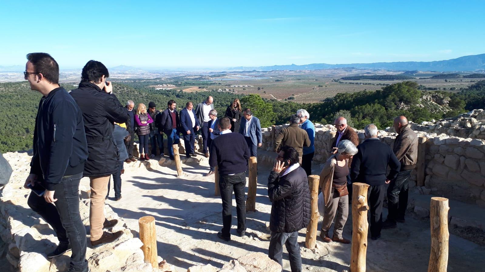 También visitó el yacimiento de La Almoloya, en Pliego. 