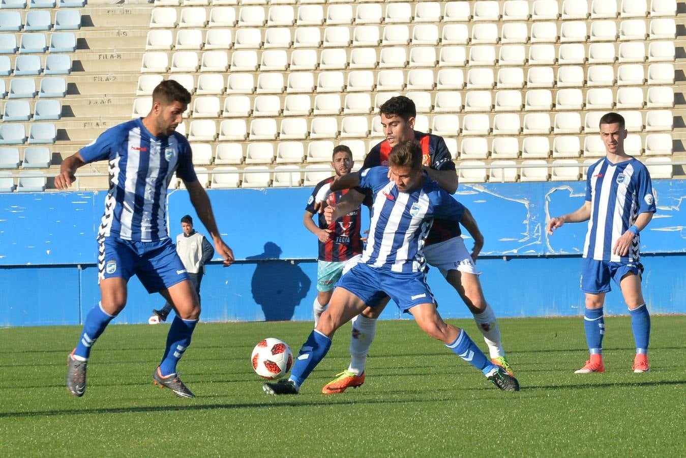 Los lorquinos se adelantaron al poco de que comenzara el segundo periodo, con un gol de Gerard Artigas