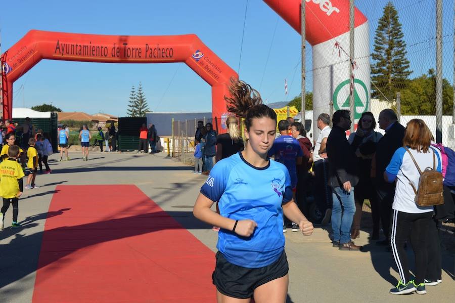 El corredor del Mobel Automenor Running Team completó los 5 kilómetros en 16:15 minutos, mientras que la primera en categoría femenina, del mismo club, hizo una marca de 19:30