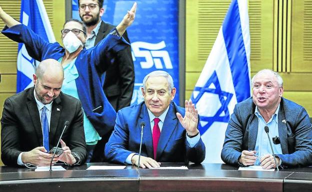 Netanyahu ofreció una rueda de prensa en la Kneset en Nochebuena para anunciar el adelanto electoral.