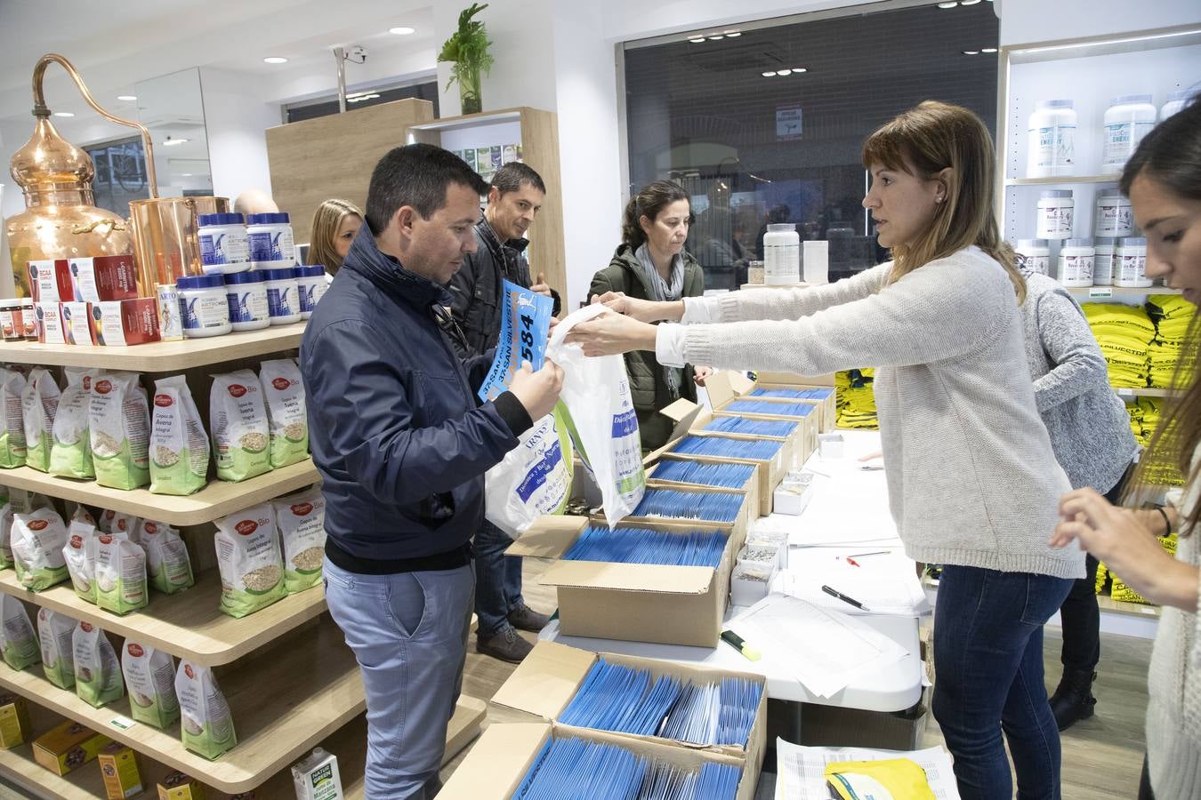 Cientos de corredores ya tienen su camiseta para la carrera de fin de año, que contará con dos mil participantes