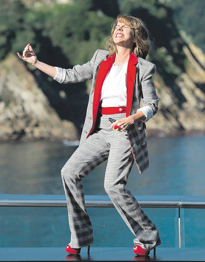 26/09/2018. Eva Llorach brilla con luz propia. La actriz murciana presenta en el Festival de San Sebastián ‘Quién te cantará’, la nueva película de Carlos Vermut. La interpretación de Llorach, que semanas después es nominada como mejor actriz revelación en varios certámenes, incluidos los Goya, recibe el aplauso unánime de la crítica y el público.