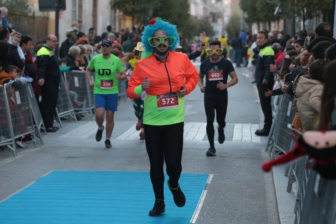 Casi un millar de corredores despiden el año disfrutando del deporte en la Ciudad del Sol por una buena causa