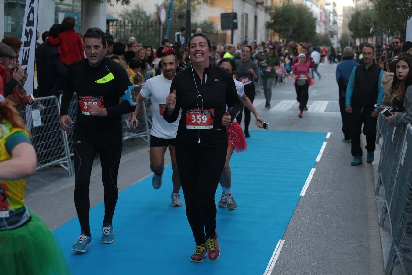 Casi un millar de corredores despiden el año disfrutando del deporte en la Ciudad del Sol por una buena causa