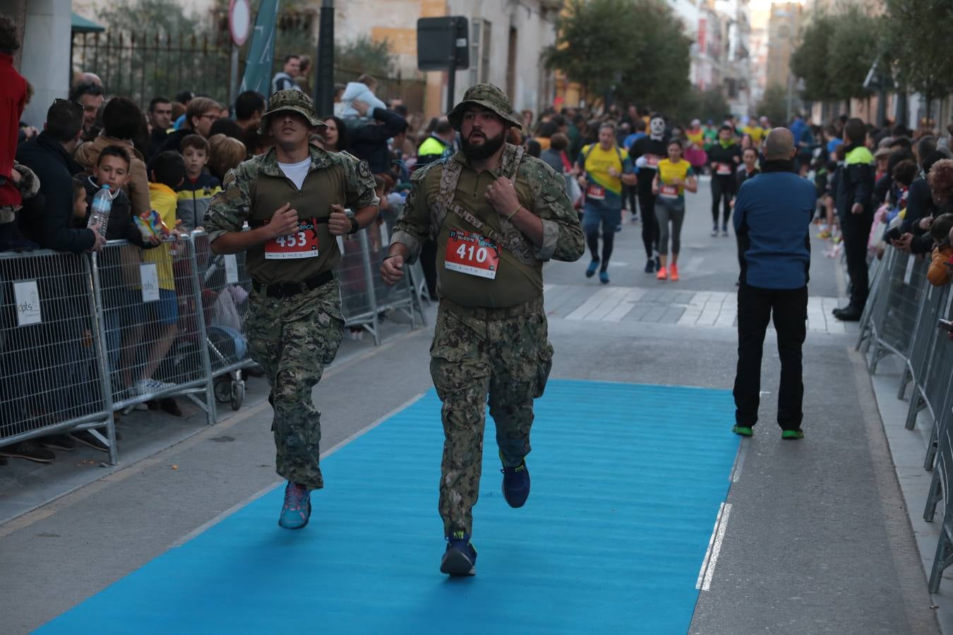 Casi un millar de corredores despiden el año disfrutando del deporte en la Ciudad del Sol por una buena causa