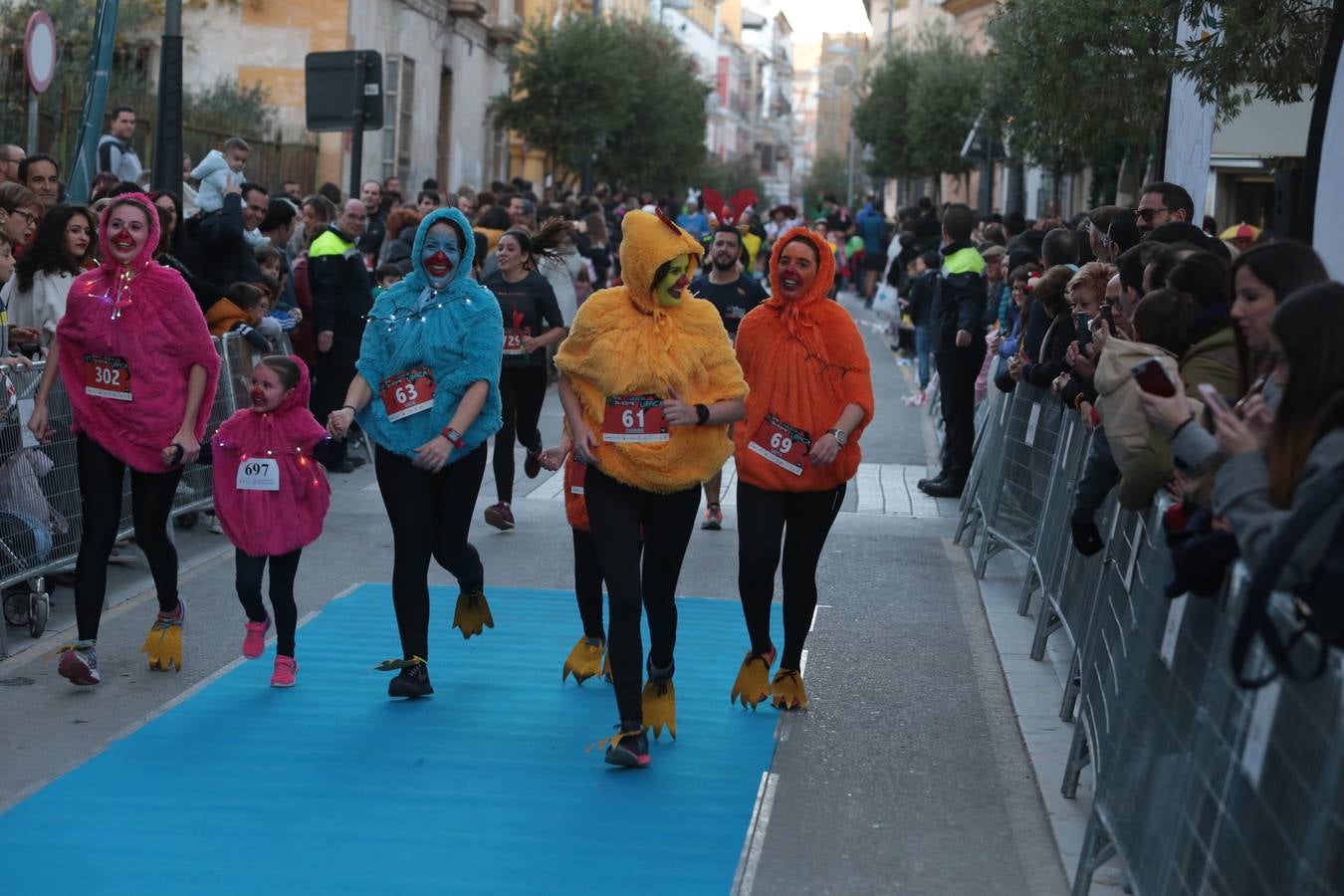 Casi un millar de corredores despiden el año disfrutando del deporte en la Ciudad del Sol por una buena causa