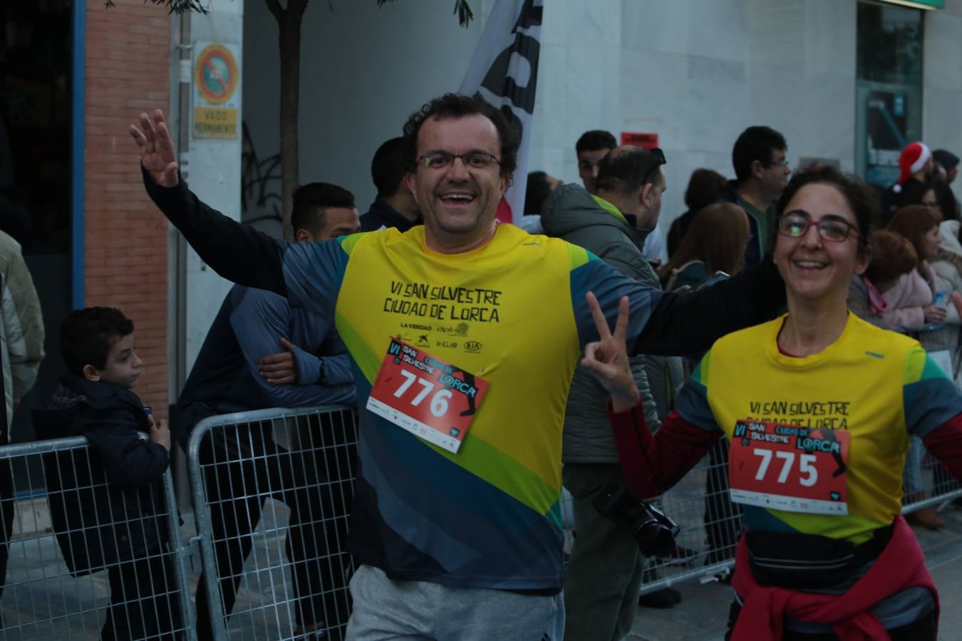 Casi un millar de corredores despiden el año disfrutando del deporte en la Ciudad del Sol por una buena causa