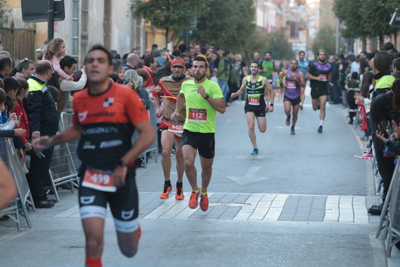 Casi un millar de corredores despiden el año disfrutando del deporte en la Ciudad del Sol por una buena causa