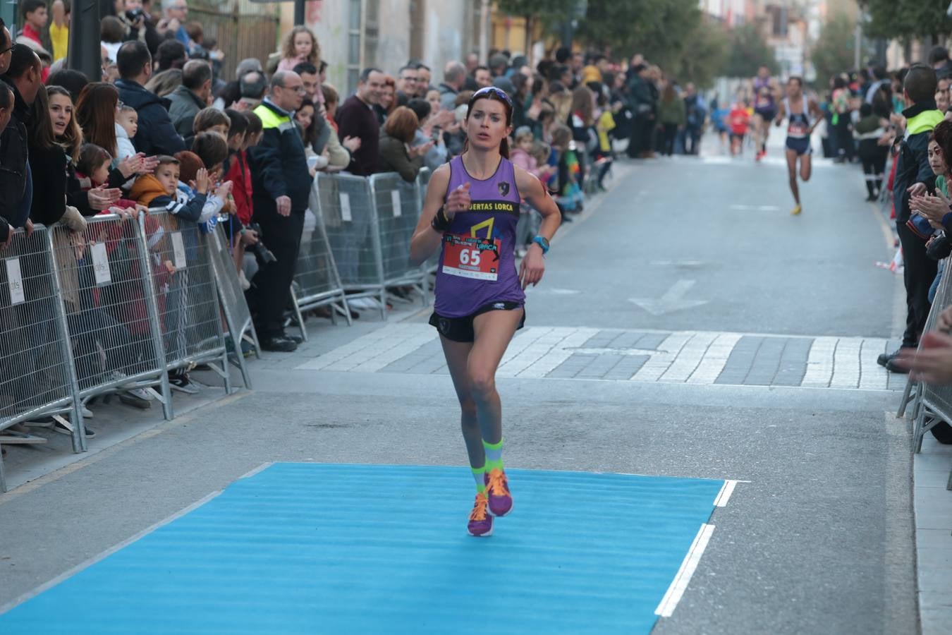 Casi un millar de corredores despiden el año disfrutando del deporte en la Ciudad del Sol por una buena causa