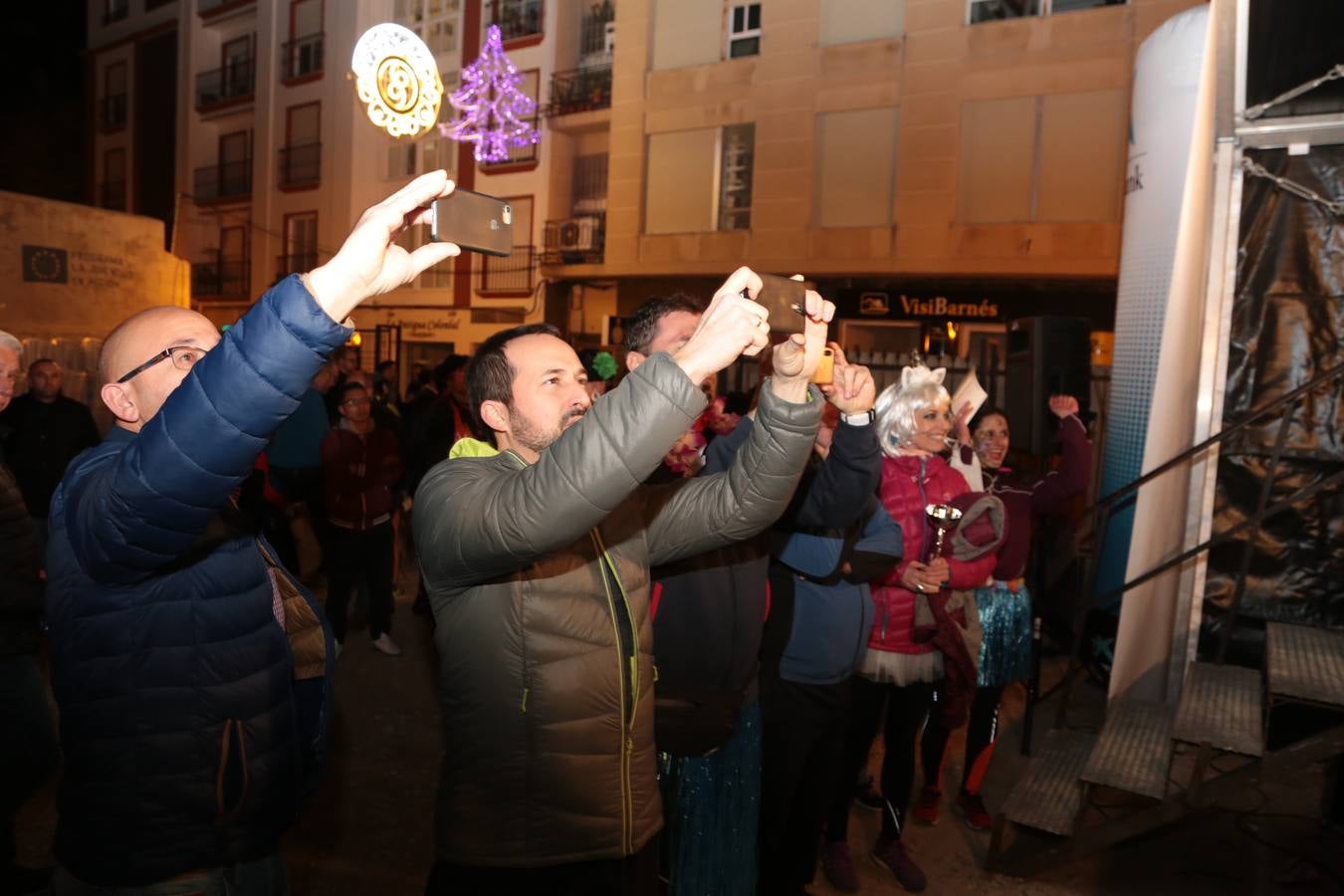 Casi un millar de corredores despiden el año disfrutando del deporte en la Ciudad del Sol por una buena causa