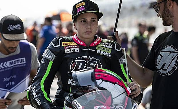 La piloto murciana Ana Carrasco.