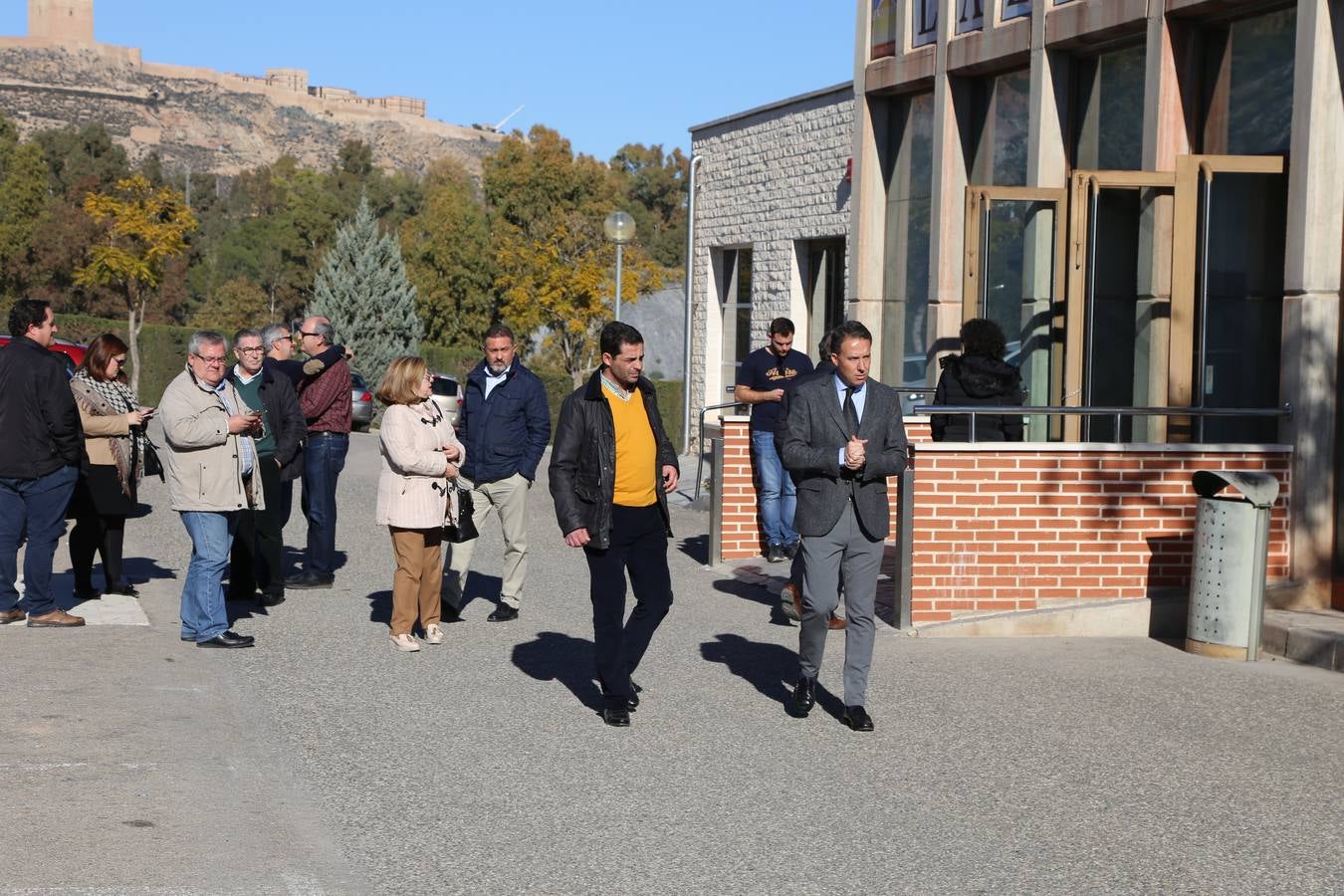 Impresionantes fueron las muestras de cariño que políticos de todas las ideologías dispensaron a familiares, amigos y compañeros del ex coordinador regional de Izquierda Unida-Verdes, José Antonio Pujante Diekmann, que será despedido en el tanatorio Lázaro Soto de Lorca