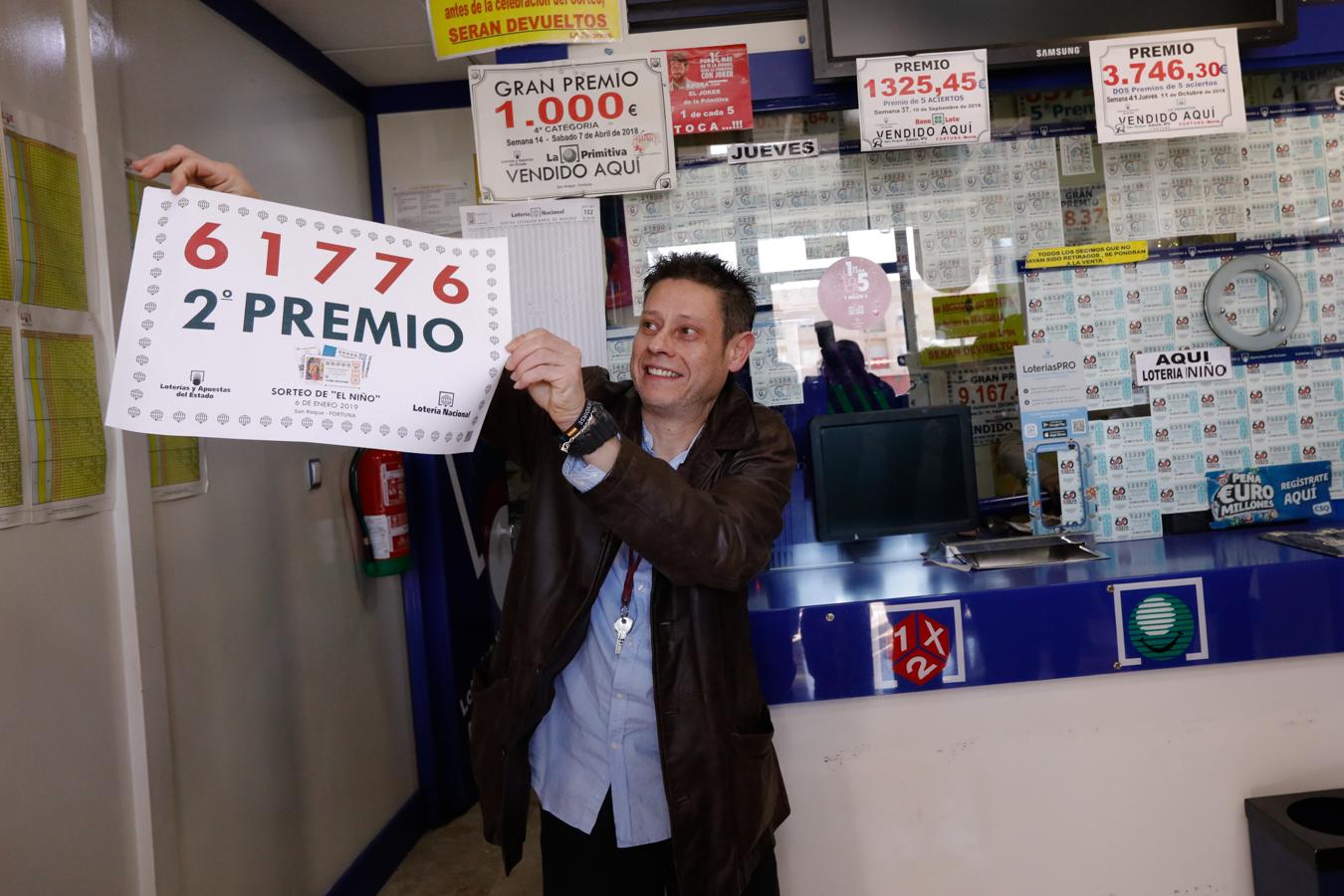 La administración de lotería número 2 de la localidad despachó un único décimo del 61776 a través de terminal electrónico, lo que supone un premio de 75.000 euros