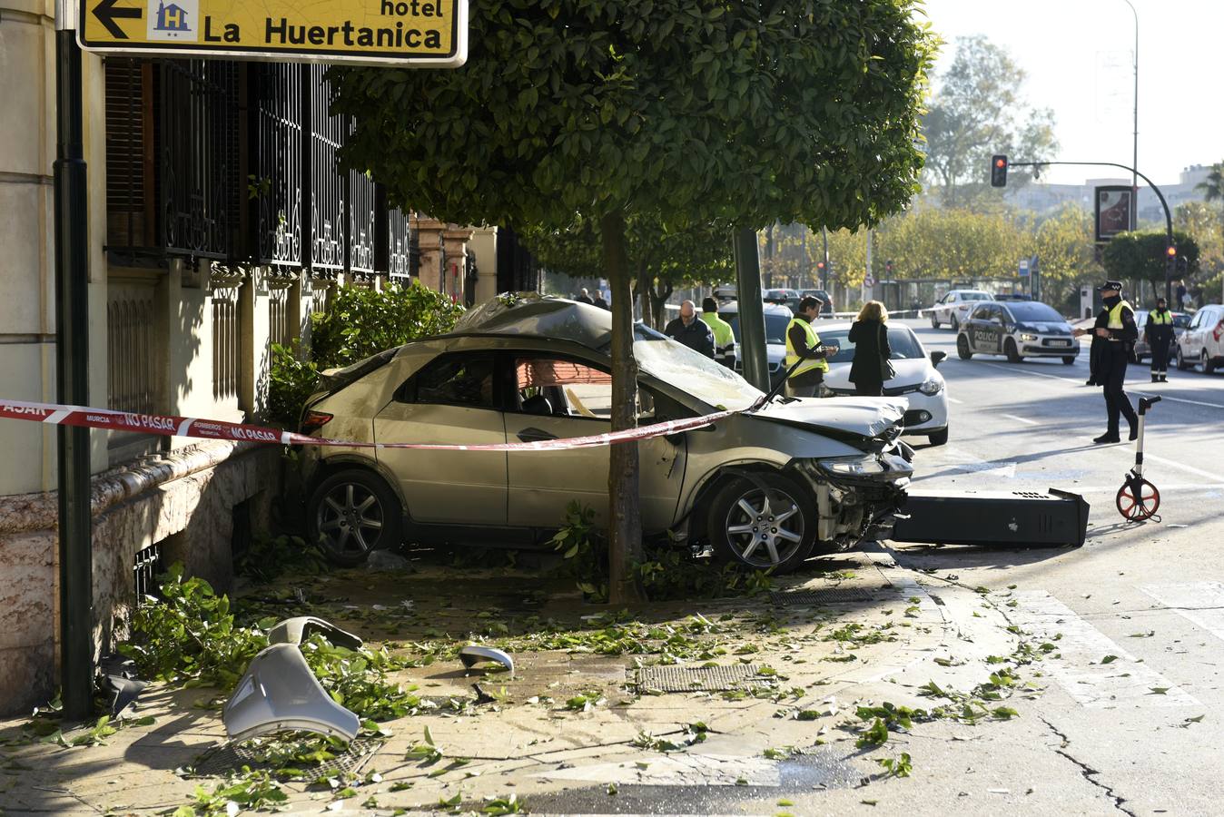 Los dos ocupantes del turismo siniestrado se encuentran en estado grave