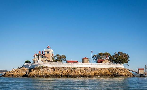 Se buscan candidatos para ganar 56.000 euros al año solo por vivir en este faro